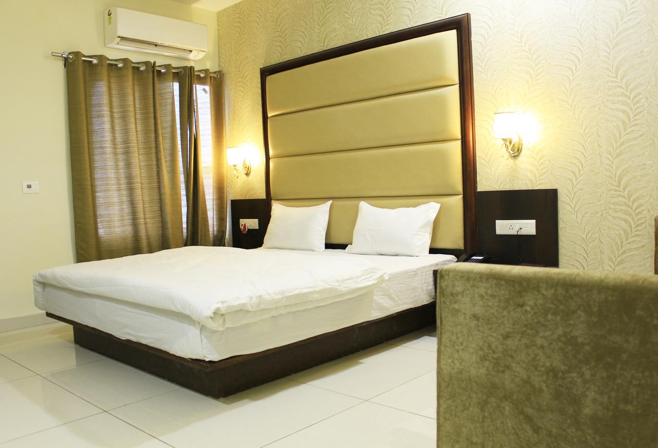 Hotel Radiant Inn Roorkee 外观 照片
